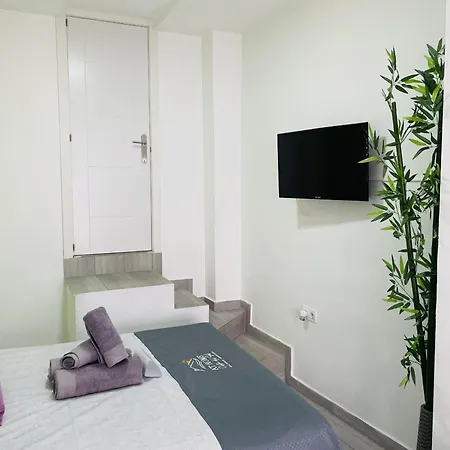 Apartman Estudio Jimena Burriana En El Centro De Nerja