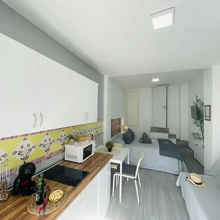 Estudio Jimena Burriana En El Centro De * Нерха