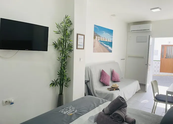 Estudio Jimena Burriana En El Centro De Apartament