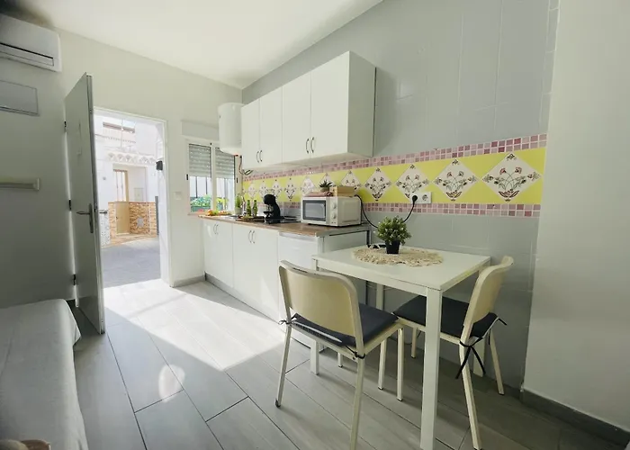 Estudio Jimena Burriana En El Centro De Nerja